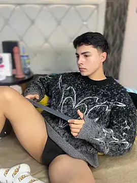 Samu Hott online show from March 2026 08:24:02 PM