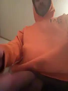 Snapshot of tommattsonn chatting on March 2026 05:08:01 AM tommattsonn online show from March 2026 05:08:01 AM