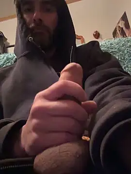 Snapshot of tommattsonn chatting on April 2026 12:32:01 AM tommattsonn online show from April 2026 12:32:01 AM