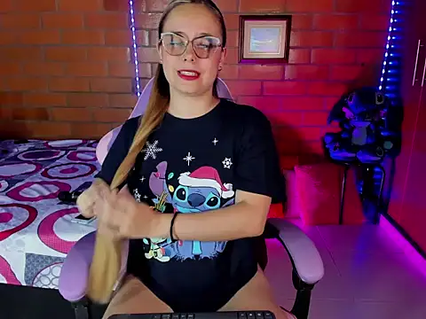 cristalprincess  online show from February 2026 10:18:01 PM