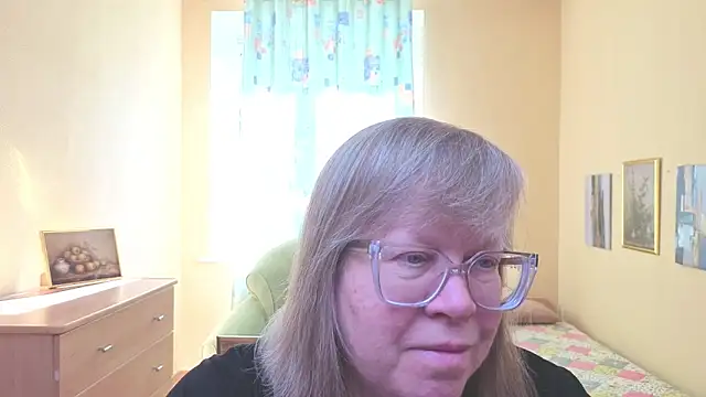 Snapshot of Emma_Eclipsee chatting on March 2026 11:16:01 AM Emma Eclipsee online show from March 2026 11:16:01 AM