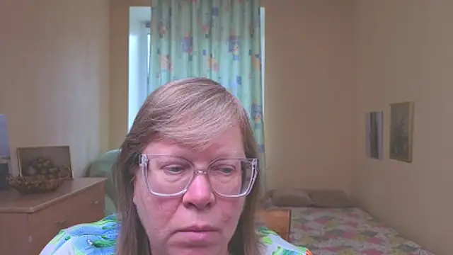 Snapshot of Emma_Eclipsee chatting on March 2026 12:52:02 PM Emma Eclipsee online show from March 2026 12:52:02 PM