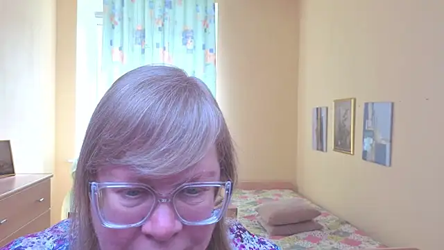 Snapshot of Emma_Eclipsee chatting on March 2026 10:59:02 AM Emma Eclipsee online show from March 2026 10:59:02 AM