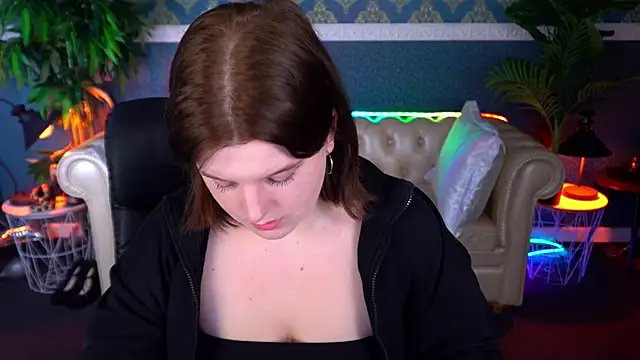 KristiFoxy online show from April 2026 12:53:02 PM