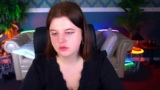 Snapshot of KristiFoxy chatting on April 2026 05:18:02 AM KristiFoxy online show from April 2026 05:18:02 AM