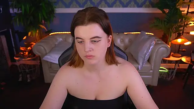 Snapshot of KristiFoxy chatting on May 2026 12:22:02 PM KristiFoxy online show from May 2026 12:22:02 PM