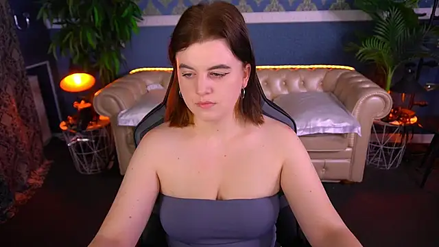 Snapshot of KristiFoxy chatting on May 2026 12:35:01 PM KristiFoxy online show from May 2026 12:35:01 PM