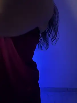 Hot Bhavi  online show from April 2026 07:16:02 PM