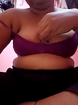 Snapshot of vyshali_vyshu chatting on March 2026 07:30:01 PM vyshali vyshu online show from March 2026 07:30:01 PM