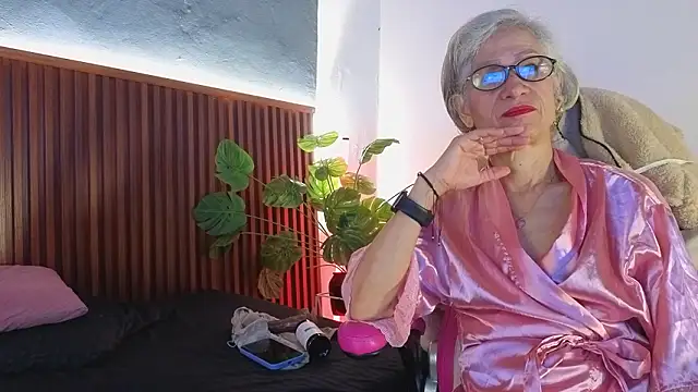 miss monserrate01 online show from February 2026 01:05:01 PM