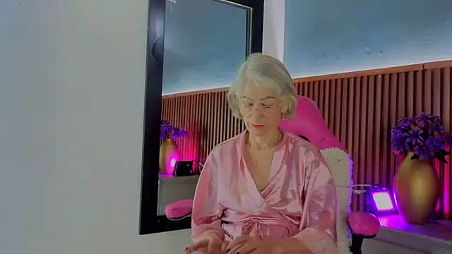 miss monserrate01 online show from June 2026 01:24:01 PM