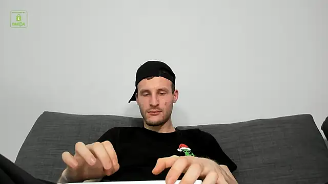 Deymond Russo online show from February 2026 06:04:01 PM