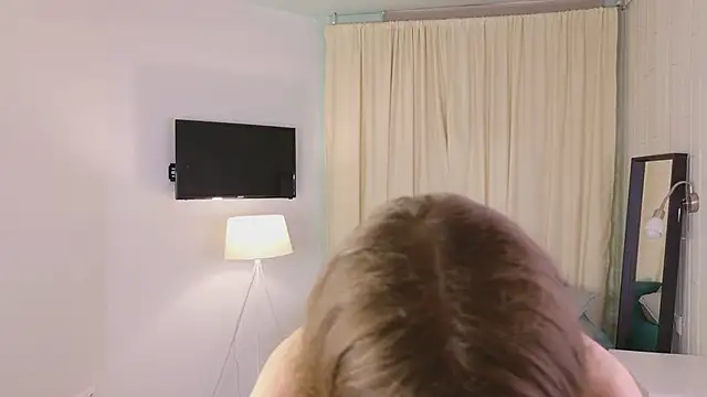 Snapshot of Bubble_Chloe chatting on February 2026 07:25:02 AM Bubble Chloe online show from February 2026 07:25:02 AM