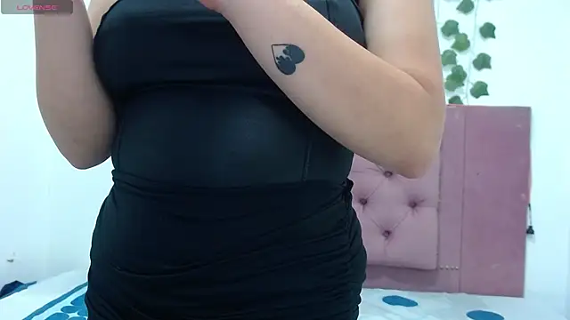 CarolRousee online show from April 2026 05:31:02 PM