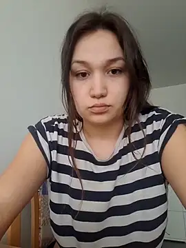 RoxyWeb18 online show from February 2026 10:44:02 AM