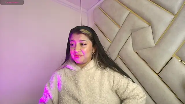 Dahiana Dmour  online show from April 2026 01:00:02 PM