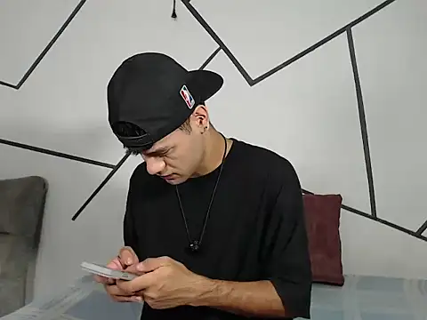 Snapshot of cooper_shiro chatting on July 2026 05:33:02 AM cooper shiro online show from July 2026 05:33:02 AM