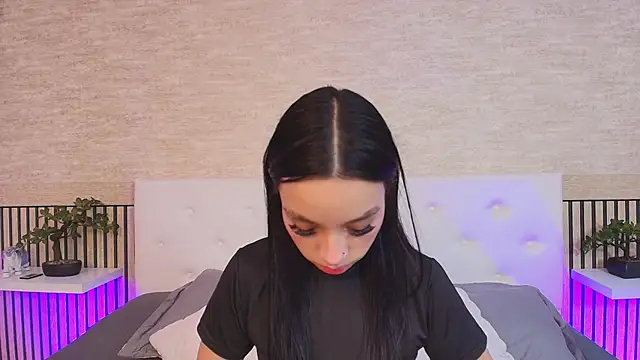 Elizabeth Ferrer online show from February 2026 11:53:01 AM