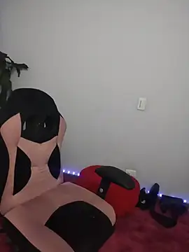 Snapshot of missfungi8 chatting on April 2026 08:04:02 AM missfungi8 online show from April 2026 08:04:02 AM