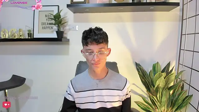 Patrick Howland  online show from April 2026 09:01:02 PM