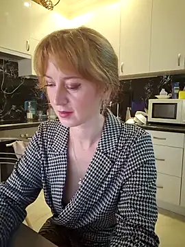Snapshot of LanaBananaa_ chatting on April 2026 09:50:01 PM LanaBananaa online show from April 2026 09:50:01 PM
