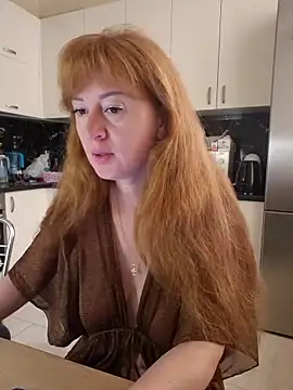 Snapshot of LanaBananaa_ chatting on May 2026 04:32:02 AM LanaBananaa online show from May 2026 04:32:02 AM