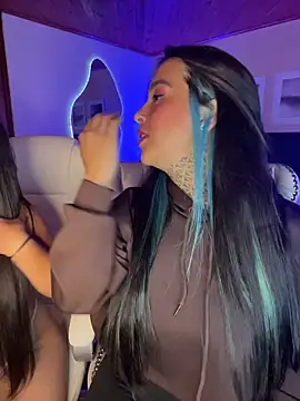 Annie Alicee online show from April 2026 03:12:01 PM