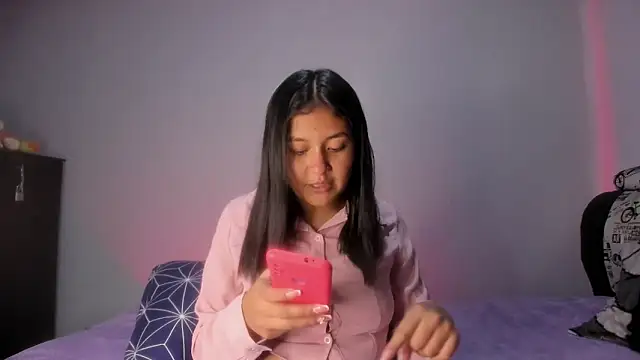 Snapshot of Sharlottee__ chatting on February 2026 11:38:01 PM Sharlottee online show from February 2026 11:38:01 PM