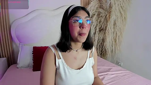 rebeca taylor online show from March 2026 03:23:02 AM