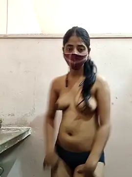 Snapshot of Kitti-Sharma chatting on May 2026 06:42:02 AM Kitti-Sharma online show from May 2026 06:42:02 AM