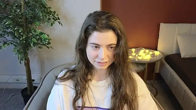 LovingWhisperr online show from April 2026 01:06:02 AM