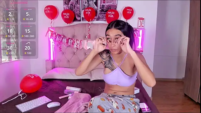 Snapshot of liittle__baby chatting on February 2026 12:12:01 PM liittle baby online show from February 2026 12:12:01 PM