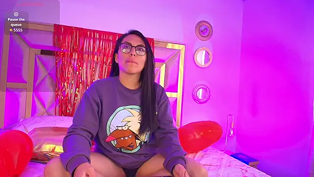 Snapshot of Emma_Sanz__ chatting on February 2026 01:38:02 PM Emma Sanz online show from February 2026 01:38:02 PM