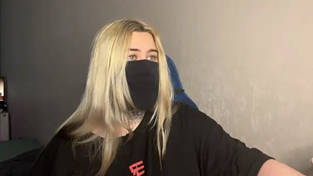 UnaXyling online show from February 2026 09:28:01 AM