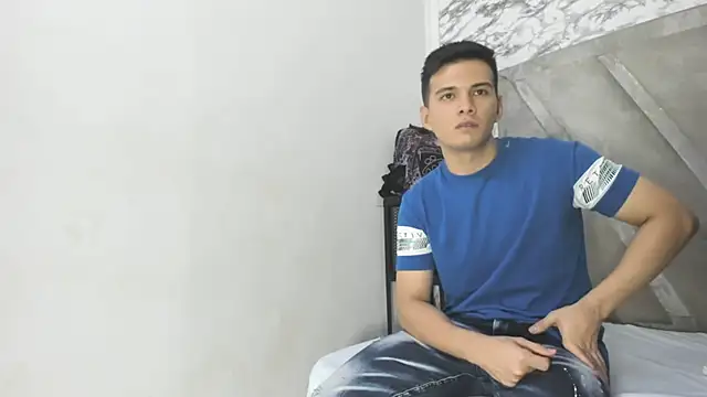 Snapshot of GoldenBoyM chatting on February 2026 02:50:02 AM GoldenBoyM online show from February 2026 02:50:02 AM