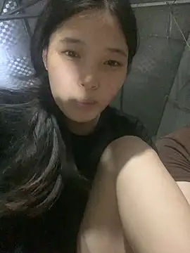 Snapshot of Suzu_xx01 chatting on June 2026 04:00:02 PM Suzu xx01 online show from June 2026 04:00:02 PM