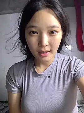 Snapshot of Suzu_xx01 chatting on June 2026 04:44:01 PM Suzu xx01 online show from June 2026 04:44:01 PM