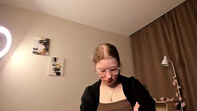 VictorMencia online show from February 2026 07:14:02 PM