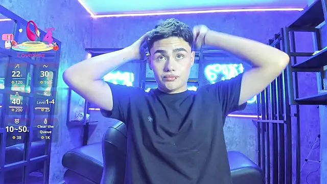 Snapshot of FemNoa chatting on February 2026 08:05:01 PM FemNoa online show from February 2026 08:05:01 PM