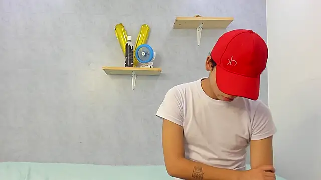 Snapshot of Eliotkinky chatting on February 2026 04:06:01 PM Eliotkinky online show from February 2026 04:06:01 PM