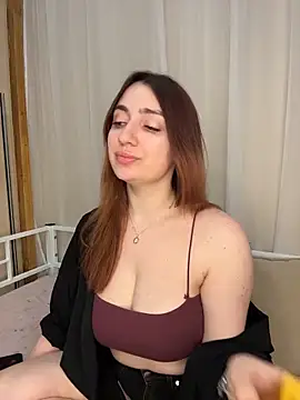 Linnea  online show from February 2026 04:25:01 PM