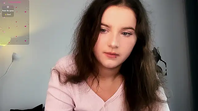 chloe dashh online show from April 2026 08:35:01 AM