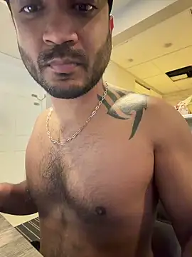 Snapshot of DaggerTie chatting on February 2026 02:00:02 PM DaggerTie online show from February 2026 02:00:02 PM