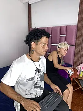 Snapshot of MaxyRyan chatting on February 2026 12:59:02 PM MaxyRyan online show from February 2026 12:59:02 PM