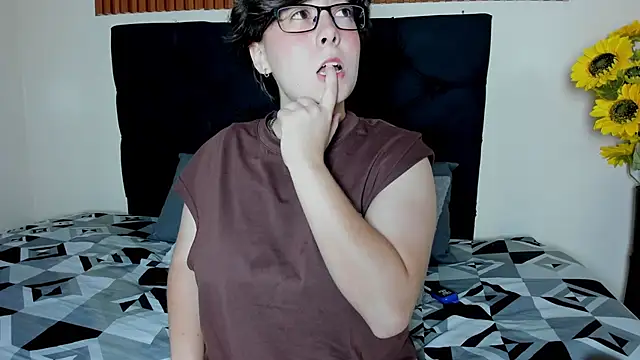  Daarcy  online show from March 2026 03:56:01 AM