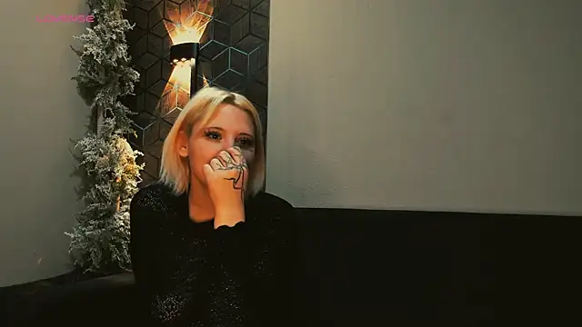 ImNysha online show from April 2026 10:52:02 AM