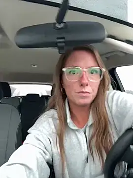 Snapshot of mooviebaby chatting on March 2026 08:48:01 PM mooviebaby online show from March 2026 08:48:01 PM