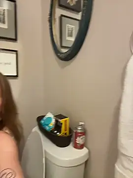 Snapshot of mooviebaby chatting on April 2026 07:45:01 AM mooviebaby online show from April 2026 07:45:01 AM