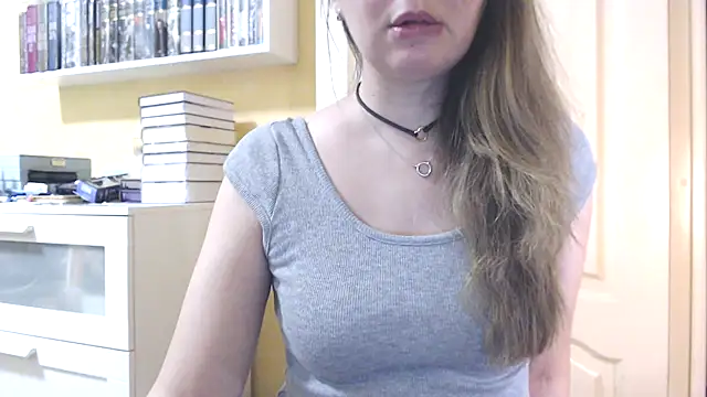 Snapshot of Tasiya chatting on February 2026 03:12:01 PM Tasiya online show from February 2026 03:12:01 PM