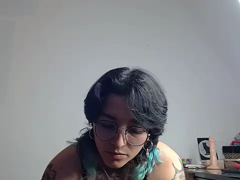 Ivyravens online show from February 2026 12:00:02 AM